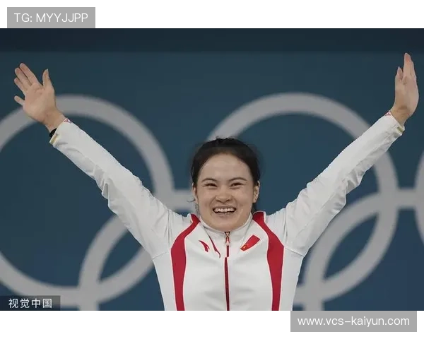 罗诗芳世界杯总成绩248公斤破世界纪录,59公斤级统治力延续 罗诗芳世界杯总成绩248公斤破世界纪录,59公斤级统治力延续